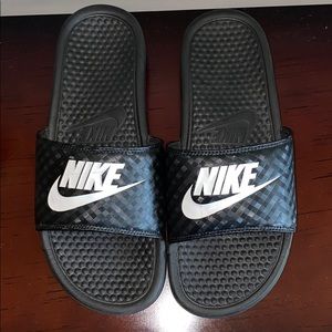 nike slides